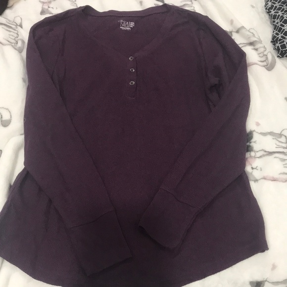 Tops - Woman’s long sleeve top